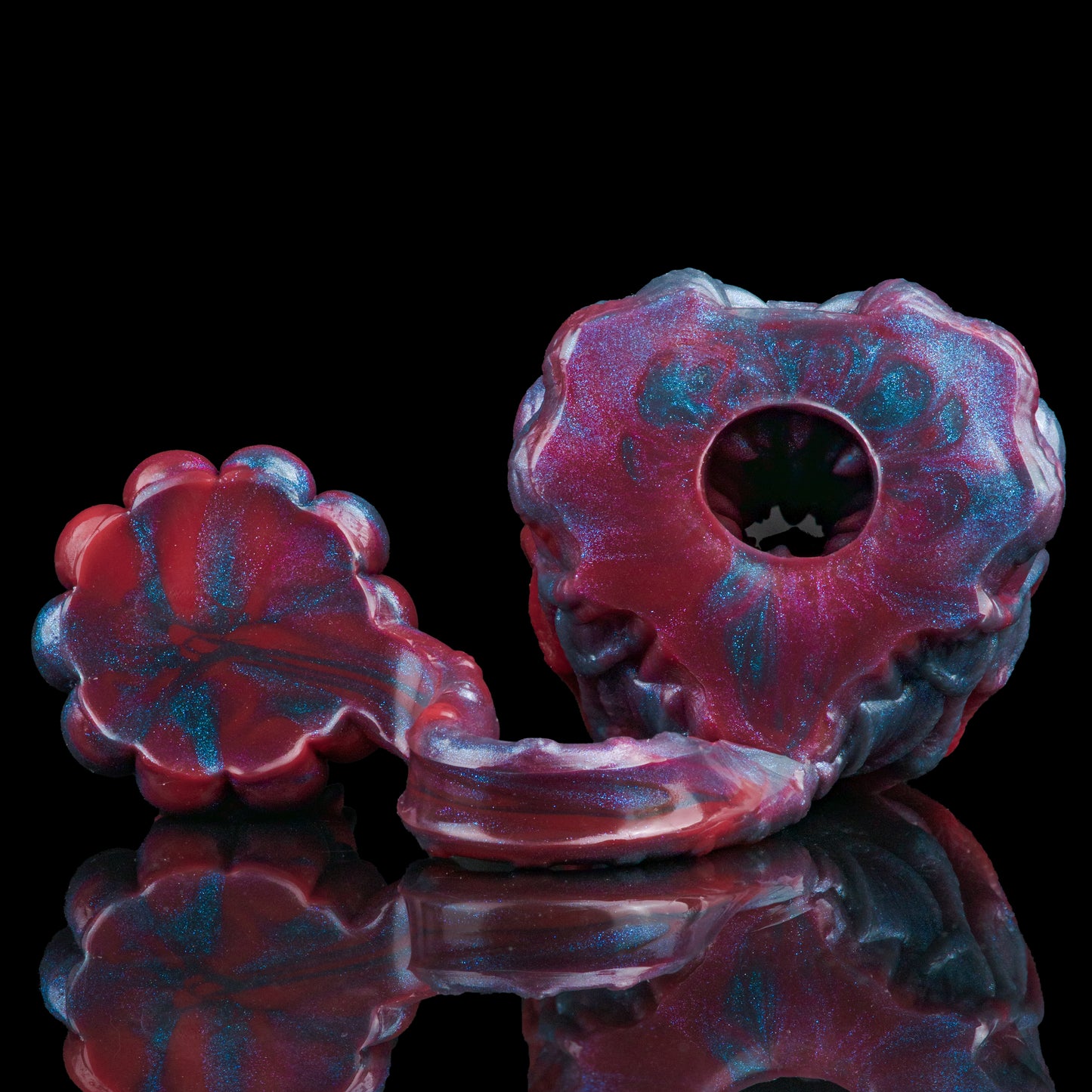 Hybrid Butt Plug & Penis-Ring: Dual-Action-Toy in scharlachrotem Farbverlauf