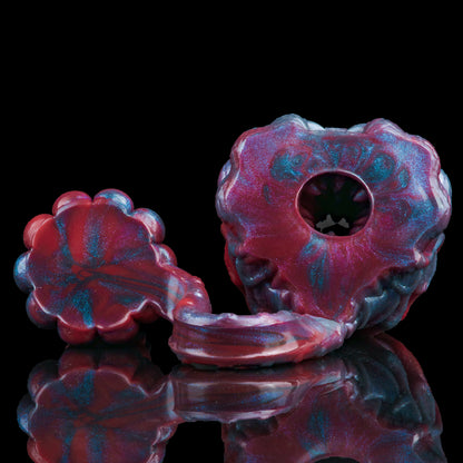Hybrid Butt Plug & Penis-Ring: Dual-Action-Toy in scharlachrotem Farbverlauf