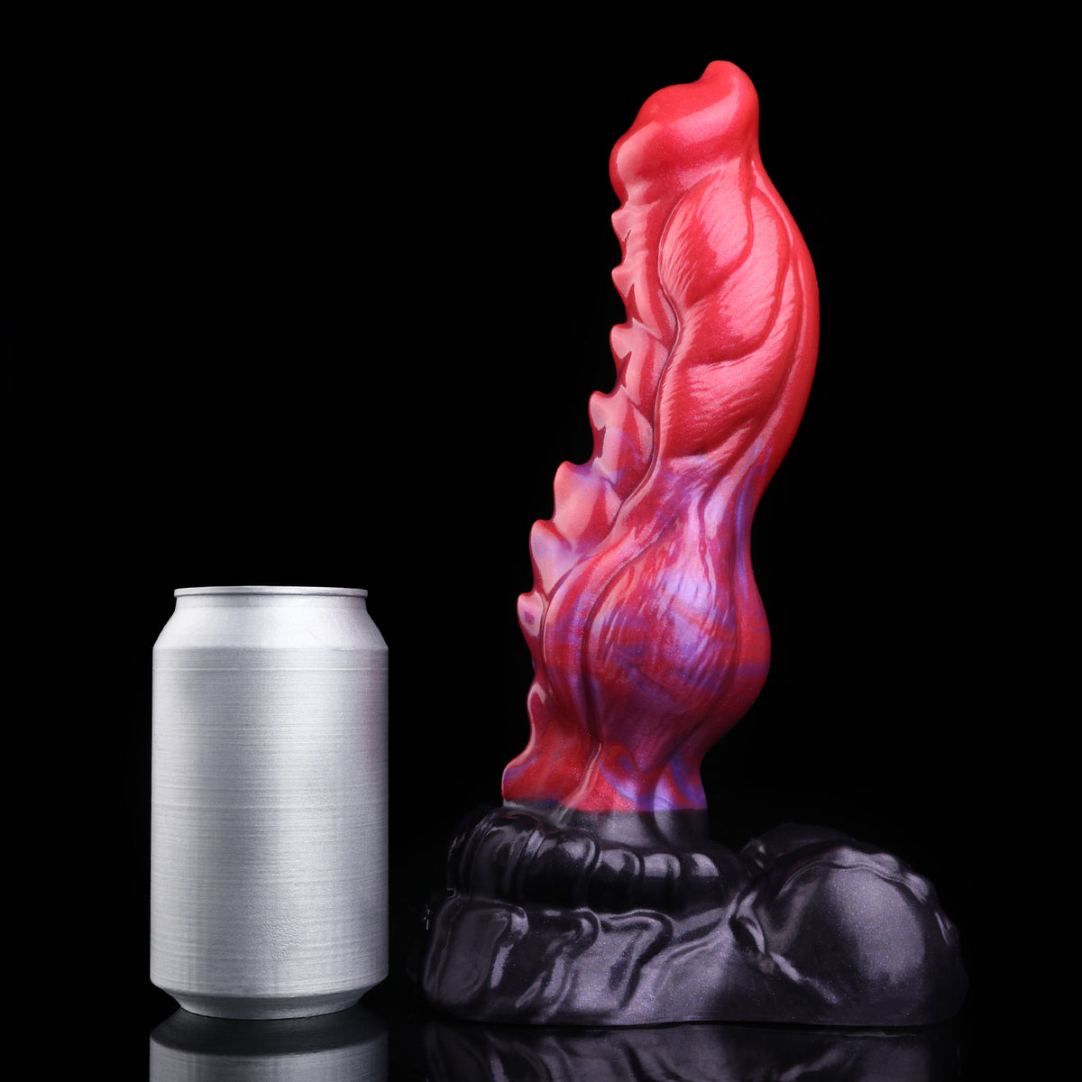 Feuerfusion Dog Dildo – Rot-Lila Fließende Farbfusion, Einseitige Widerhaken-Kolonne & Schwarzgrauer Hoden-Saugnapf aus Platin-Silikon