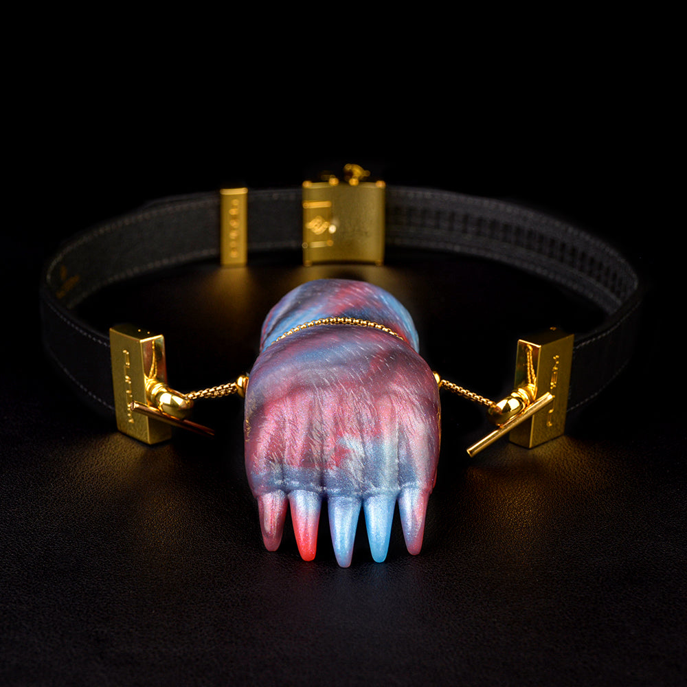 Bear Paw Mouth Gag – Fantasy Bärentatze Mundknebel aus Platin-Silikon | SilikonLust