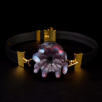 Crown Tentacle Silikon Ball Gag – Halo Ring Mouth Gag im Totem-Design aus Platin-Silikon | SilikonLust