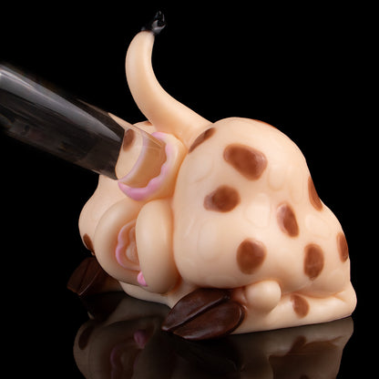 Giraffen-Masturbator in aufreizender Liegepose – Dual-Kanal Flüssigsilikon mit interaktivem Schwanzgriff