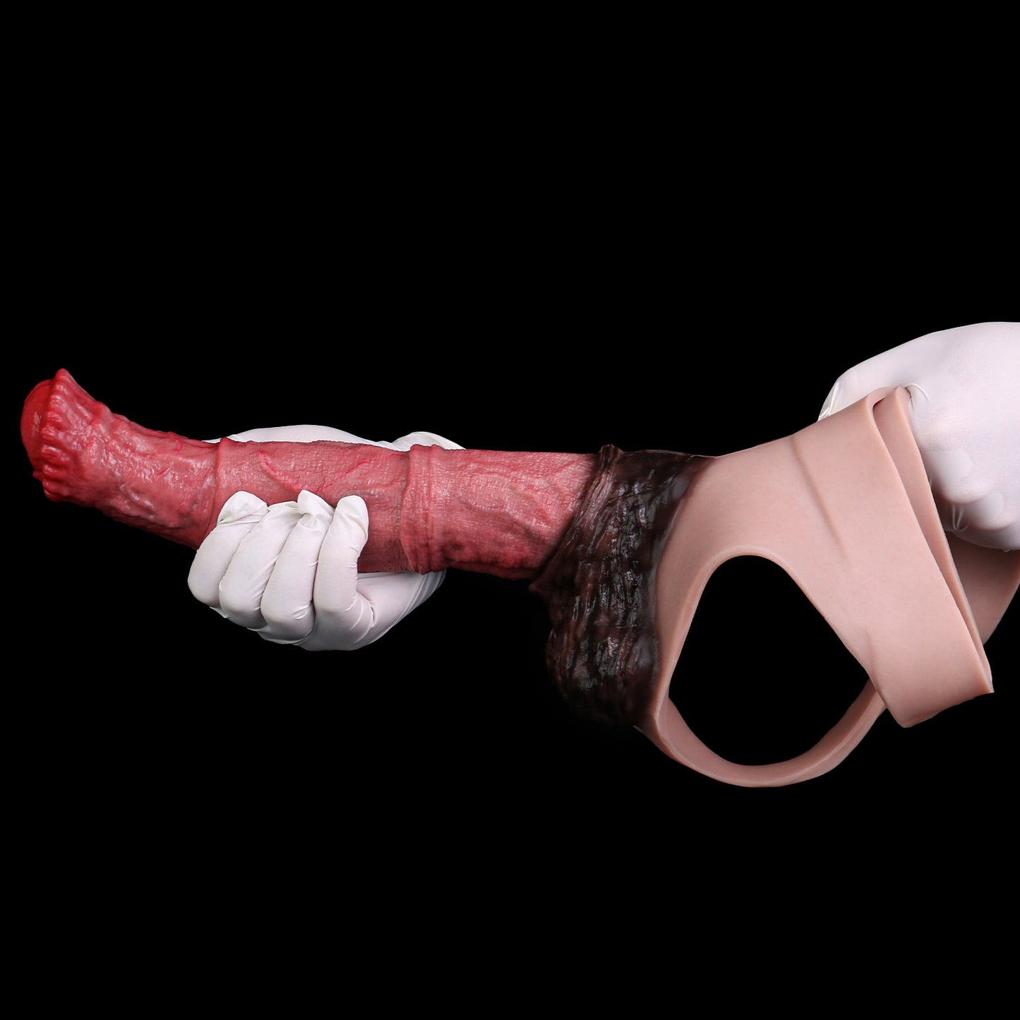 Strap-On Dildo Pferd im Tanga – Klitoris-Grinder, Vibrationsstab-Eingang & Schwarzer Bulbus aus Platin-Silikon