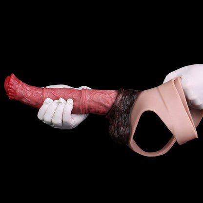 Strap-On Dildo Pferd im Tanga – Klitoris-Grinder, Vibrationsstab-Eingang & Schwarzer Bulbus aus Platin-Silikon