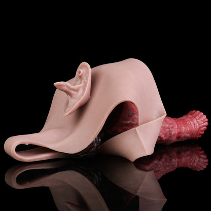 Strap-On Dildo Pferd im Tanga – Klitoris-Grinder, Vibrationsstab-Eingang & Schwarzer Bulbus aus Platin-Silikon