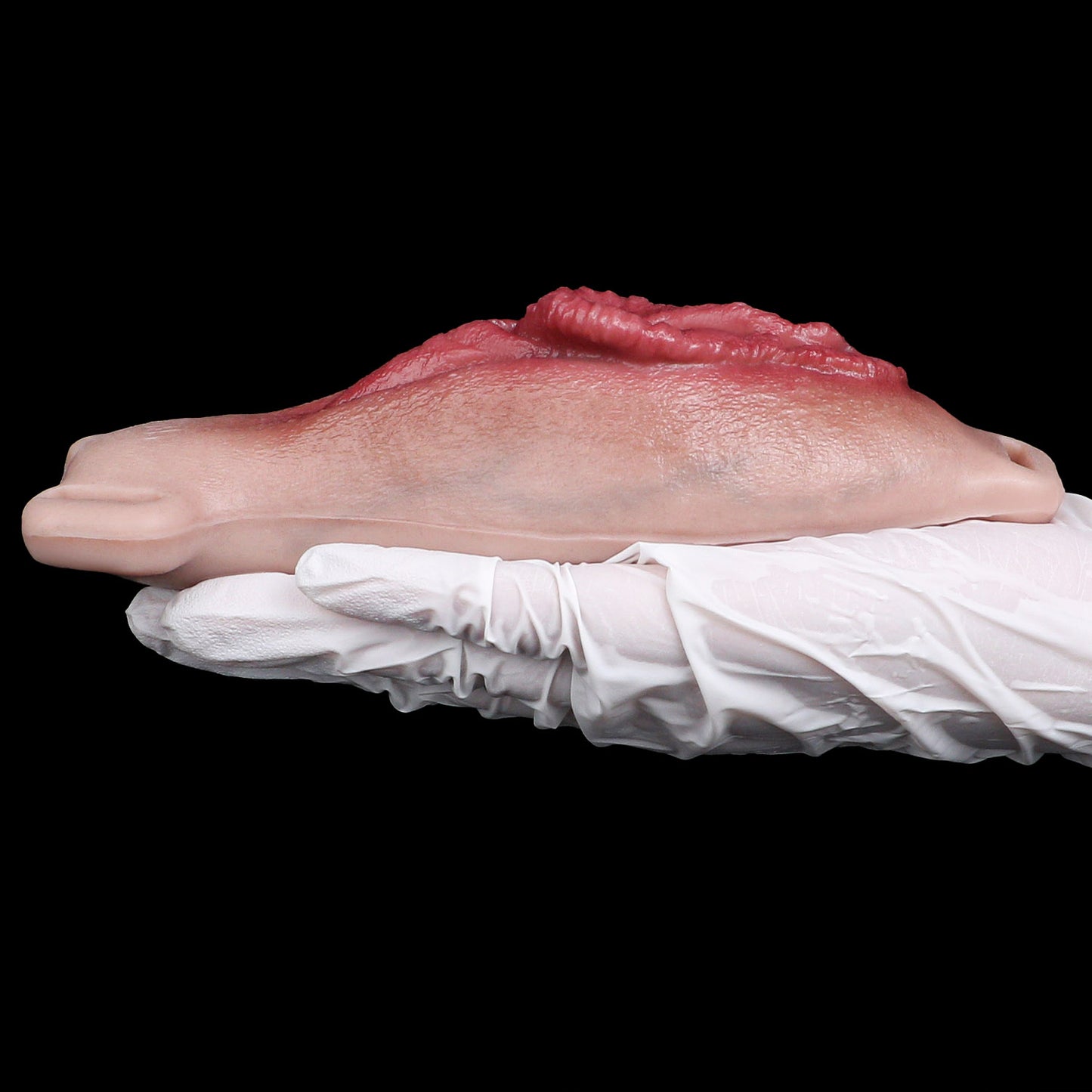 Vagina-Prothese mit umgestülpten Schamlippen & Zungennoppe – Vibration, Lederharness & Platin-Silikon für Sie & Ihn
