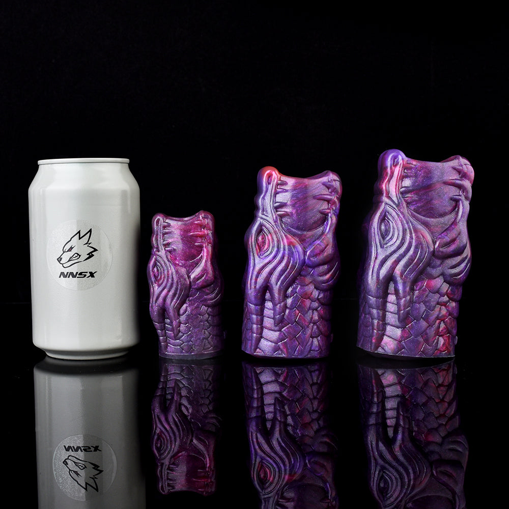 Penishülle Drachenkopf Violett – Aufgerissenes Maul, Schuppentextur & 3 Größen