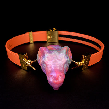 PURISM Luxury Gag Ball Widderkopf Silikon - Leather Gag Neon-Pink Vergoldete Hardware Perlglanz Mythologie