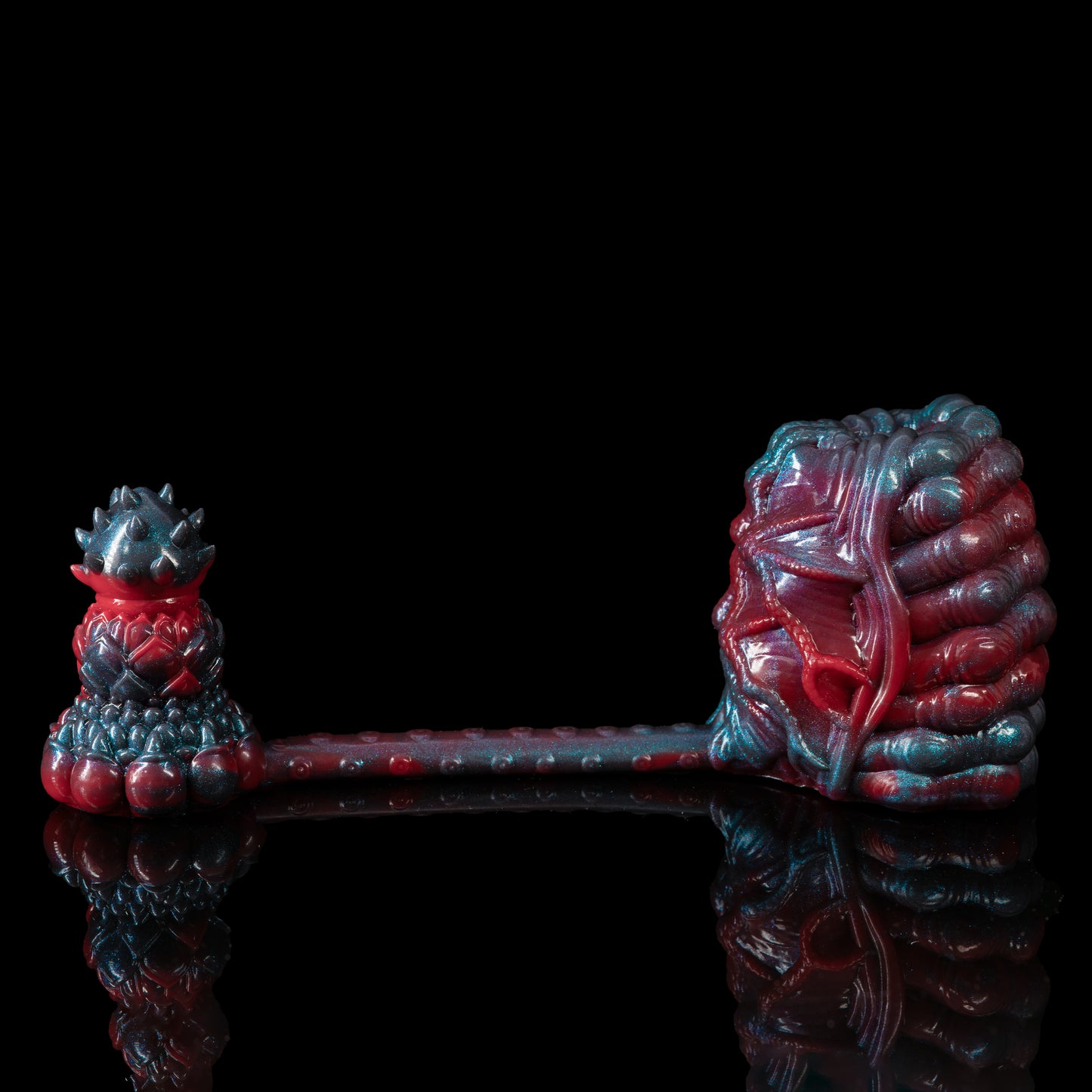 Hybrid Butt Plug & Penis-Ring: Dual-Action-Toy in scharlachrotem Farbverlauf