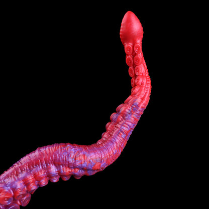 Kraken-Tentakel Long Dildo – Progressiv Vergrößernde Ringnapf-Saugscheiben, Rot-Violett-Perlmuttwirbel, S-Kurven-Tentakelschaft & Schwarzer Oktopus-Reliefsockel mit Saugnapf aus Platin-Silikon