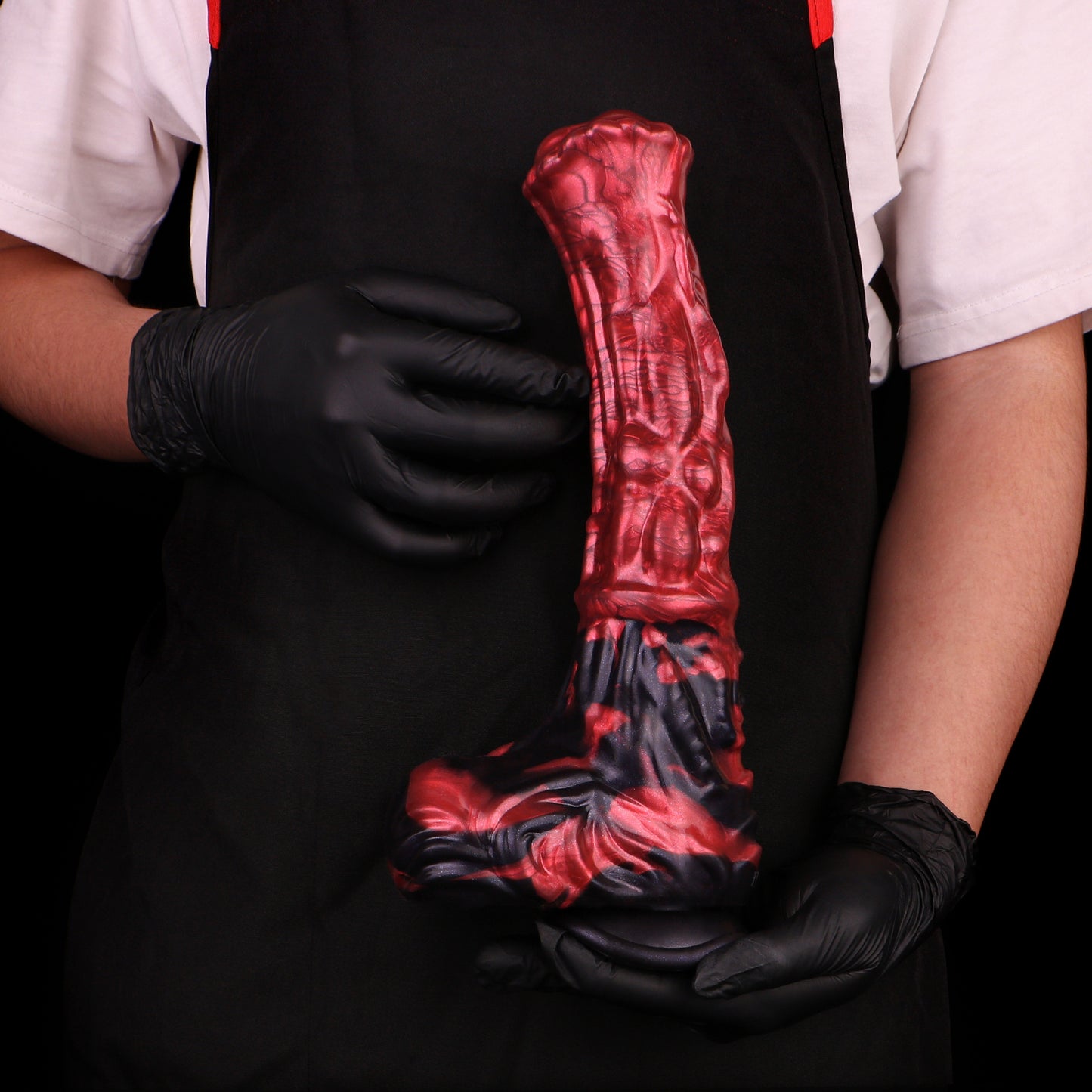 Wild Horse Dildo Fantasy - C-Kurve Flacher Kopf | Kugelknoten Krallenbasis Rot-Schwarz Platin