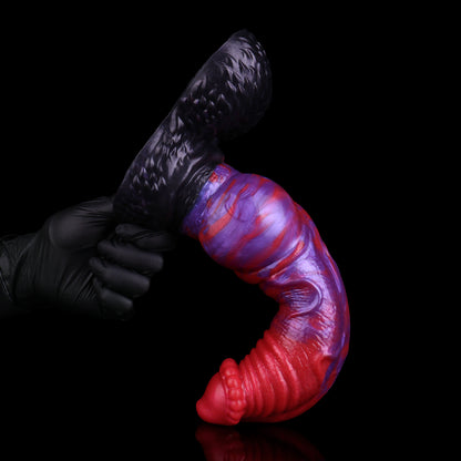 Scharlachspirale Dog Dildo – Konische Doppellippen-Glans, Perlenkranz-Kronensaum, Schraubenfurchen-Schaft, Einzelknoten-Knotenkugel & Schwarzer Schuppenhoden-Saugnapf-Sockel aus Platin-Silikon