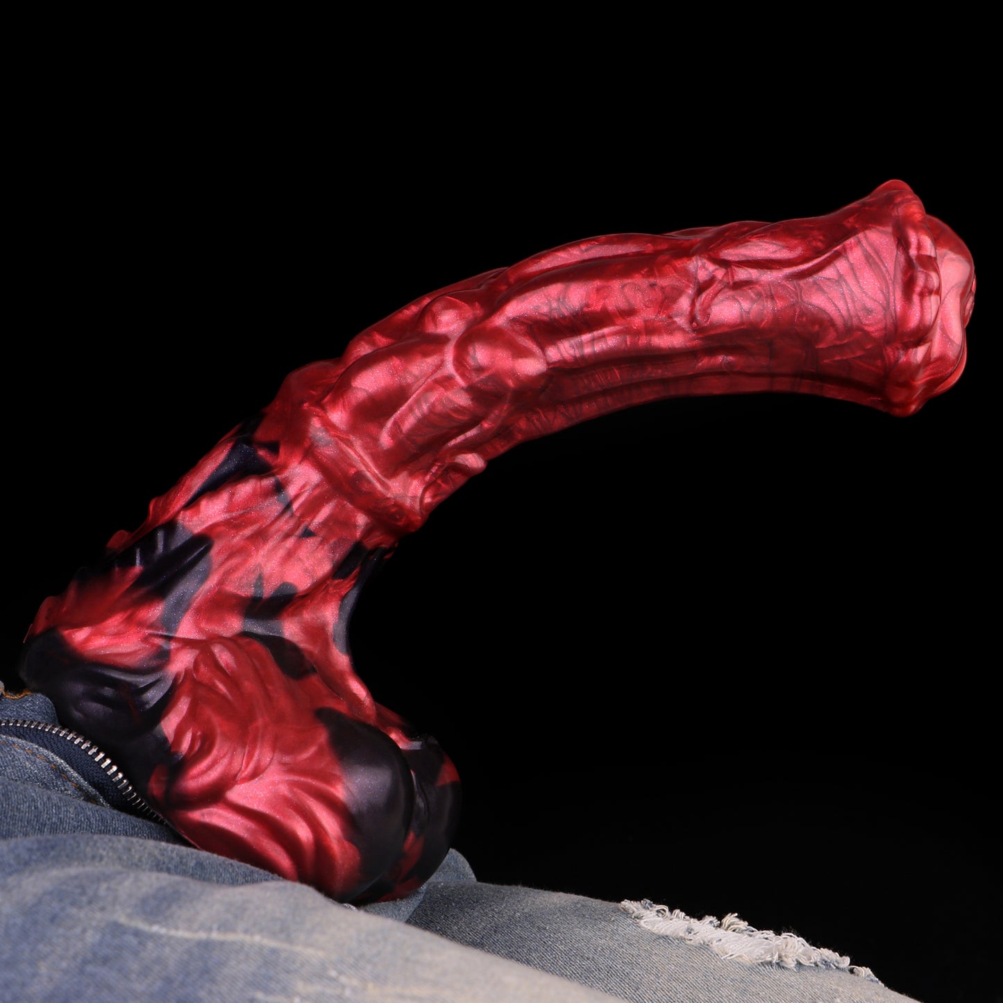 Wild Horse Dildo Fantasy - C-Kurve Flacher Kopf | Kugelknoten Krallenbasis Rot-Schwarz Platin