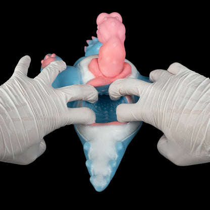 Himmelblaue Drachen-Sexpuppe – Süßer Junger Drache, Doppel-Glans, Rosa Mehrfach-Ringnoppen & Blau-Rosa Stacheln mit Innentextur-Kanal aus Platin-Silikon