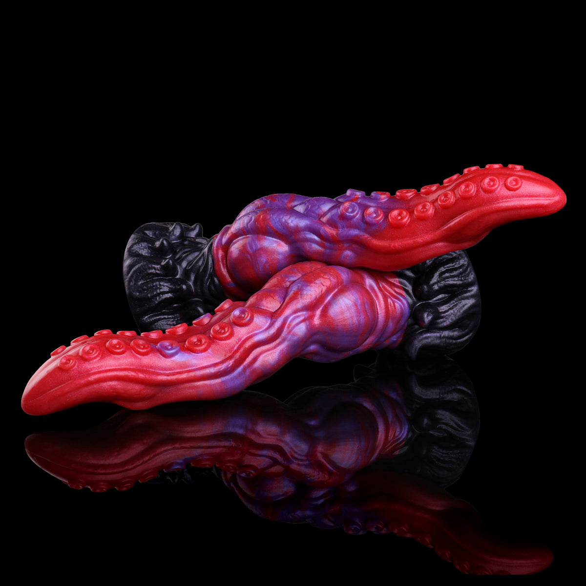 Tentakelwesen Fantasy Dildo – Dual-Saugnapf-Reihen-Tentakel, Rot-Violett-Blauviolett-Perlmuttwirbel, Kugel-Expansionszone & Schwarzer Organisch-Tentakelkranz-Saugnapf-Sockel aus Platin-Silikon