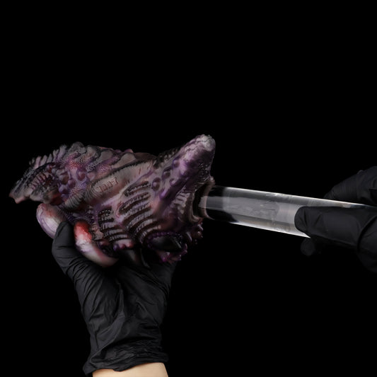 Pocket Pussy Leerenbrut – Zweikanal-Alien aus Silikon für düstere Solo-Fantasien