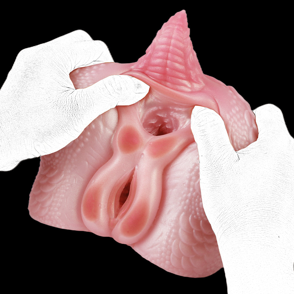 Drachen-Po Sexpuppe mit Drachenschuppen, Stachelschwanz & Doppel-Vulva – Kirschblütenrosa, Vaginal-Anal-Doppelkanal & Platin-Silikon