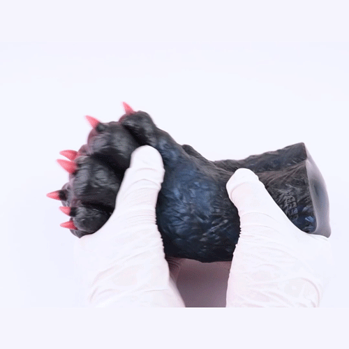 Strukturiertes Black Bear Pocket Pussy | Platinum Silicone Furry Animal Pocket Pussy mit Bärenklauen