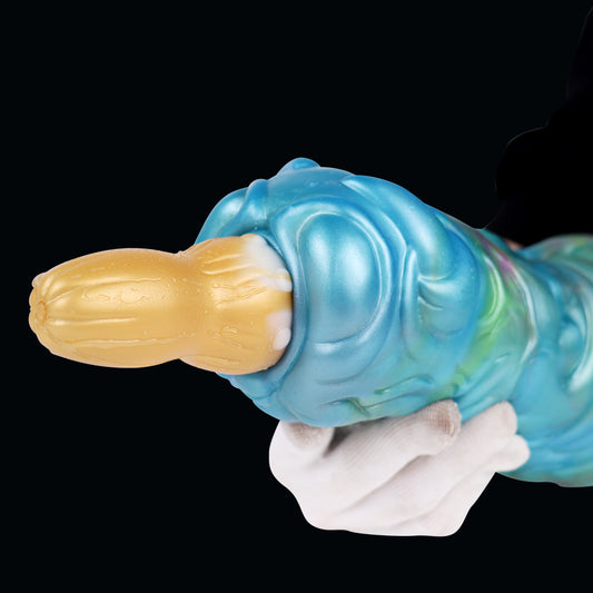 Eiskalte Präzision – Fantasy Pocket Pussy in Perlglanz-Eisblau | SilikonLust