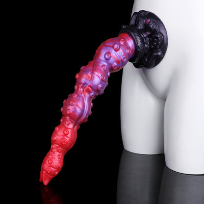 Tentakel Long Dildo – Rot-Lila Farbverlauf, Oktopus-Kopf-Sockel, Dichte Saugnapf-Reihen & Dreieck-Spitze aus Platin-Silikon