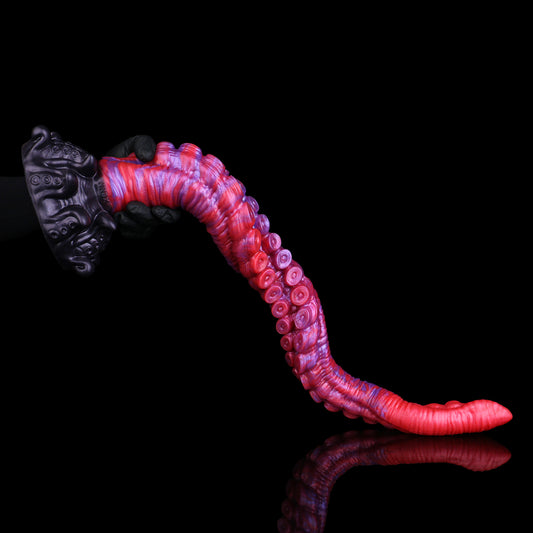Kraken-Tentakel Long Dildo – Progressiv Vergrößernde Ringnapf-Saugscheiben, Rot-Violett-Perlmuttwirbel, S-Kurven-Tentakelschaft & Schwarzer Oktopus-Reliefsockel mit Saugnapf aus Platin-Silikon