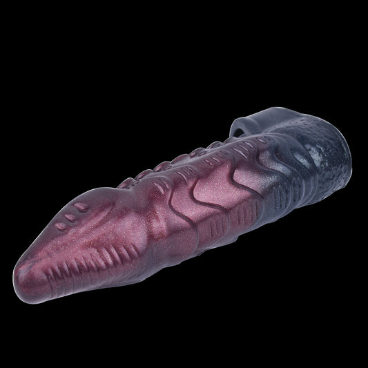Mystisches Burgunder-Schwarz Penis Sleeve mit Schuppen-Textur – Strukturierter Penis Extender für maximale Reibung