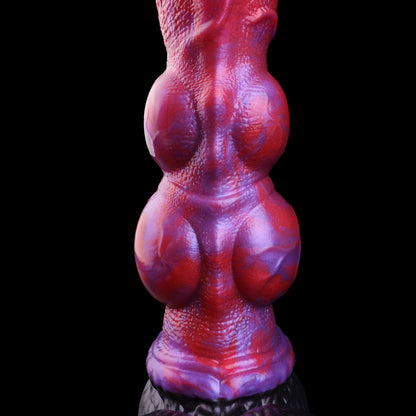 Fleischknotenwurm Dog Dildo – Drei-Knoten-Perlschnur-Schaft, Karbunkel-Glans-Krone, Rot-Violett-Tiefenwirbelstruktur & Schwarzer Doppelhoden-Nierenfreiformsaugnapf aus Platin-Silikon