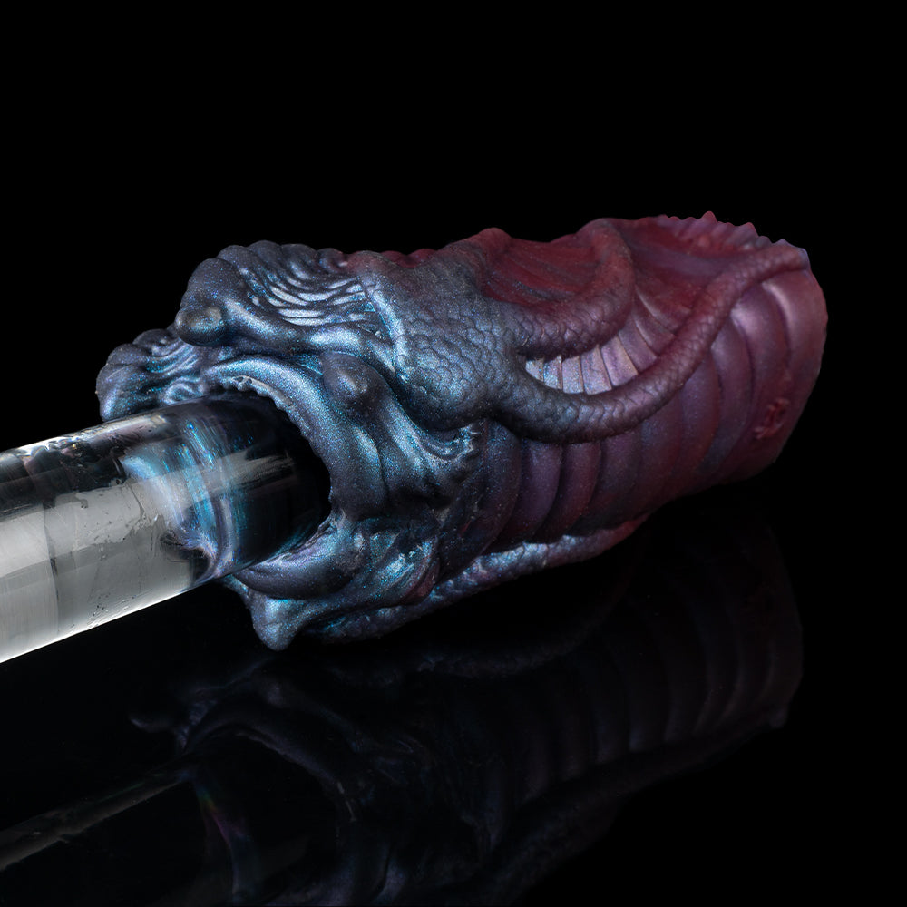 Fantasy Creature Pocket Pussy | Platinum Silicone Handheld Masturbator mit Alienkreatur