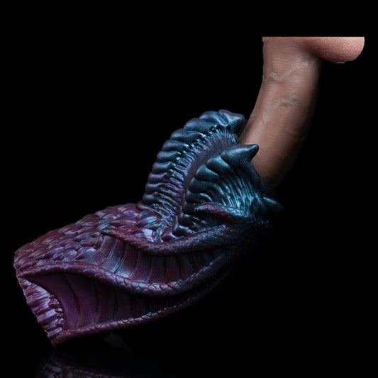 Fantasy Creature Pocket Pussy | Platinum Silicone Handheld Masturbator mit Alienkreatur