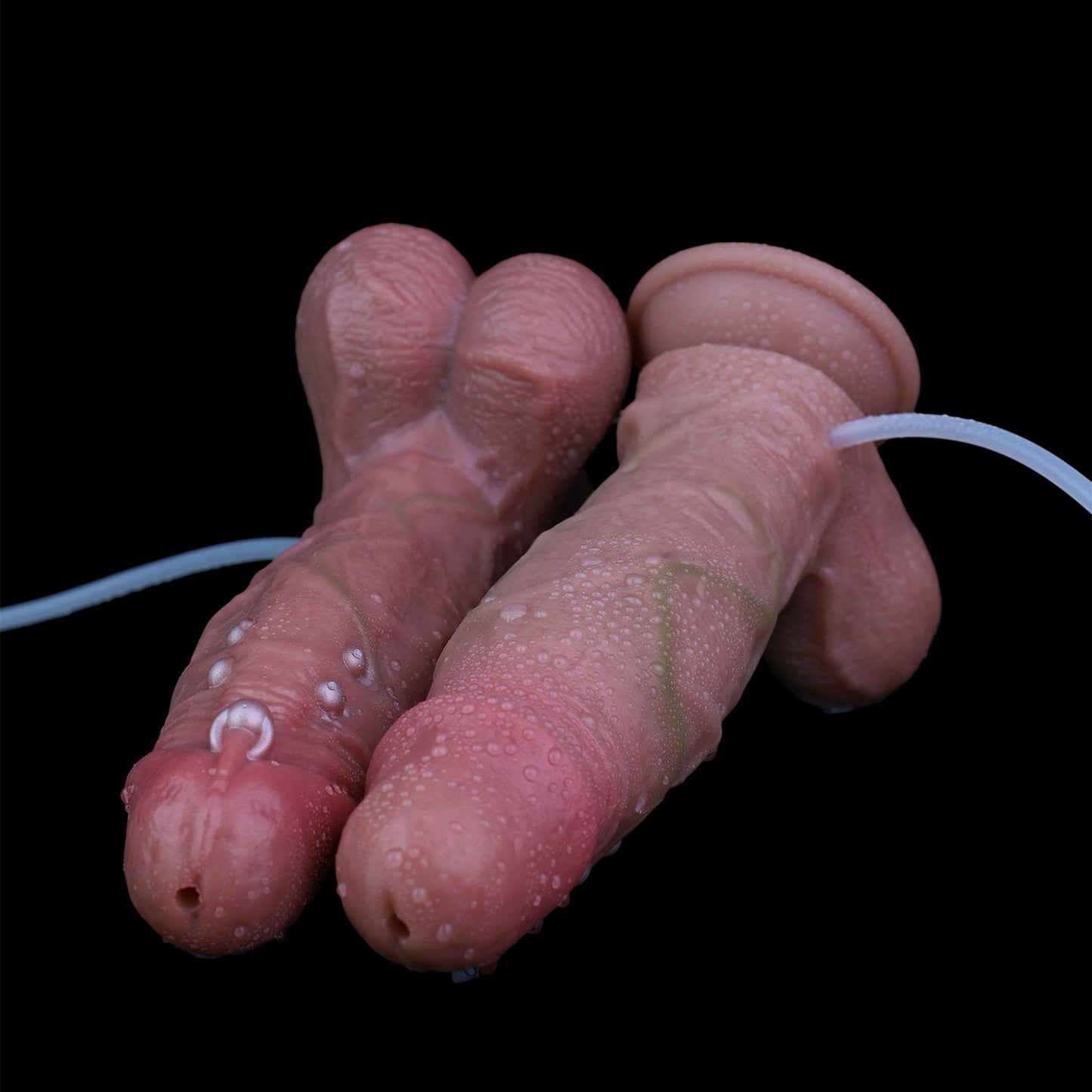 Curved Anatomical Squirting Dildo - Silikon Design mit definierter Venenstruktur und voll ausgeformter Hodensack-Kontur für tiefes Spielgefühl | SilikonLust