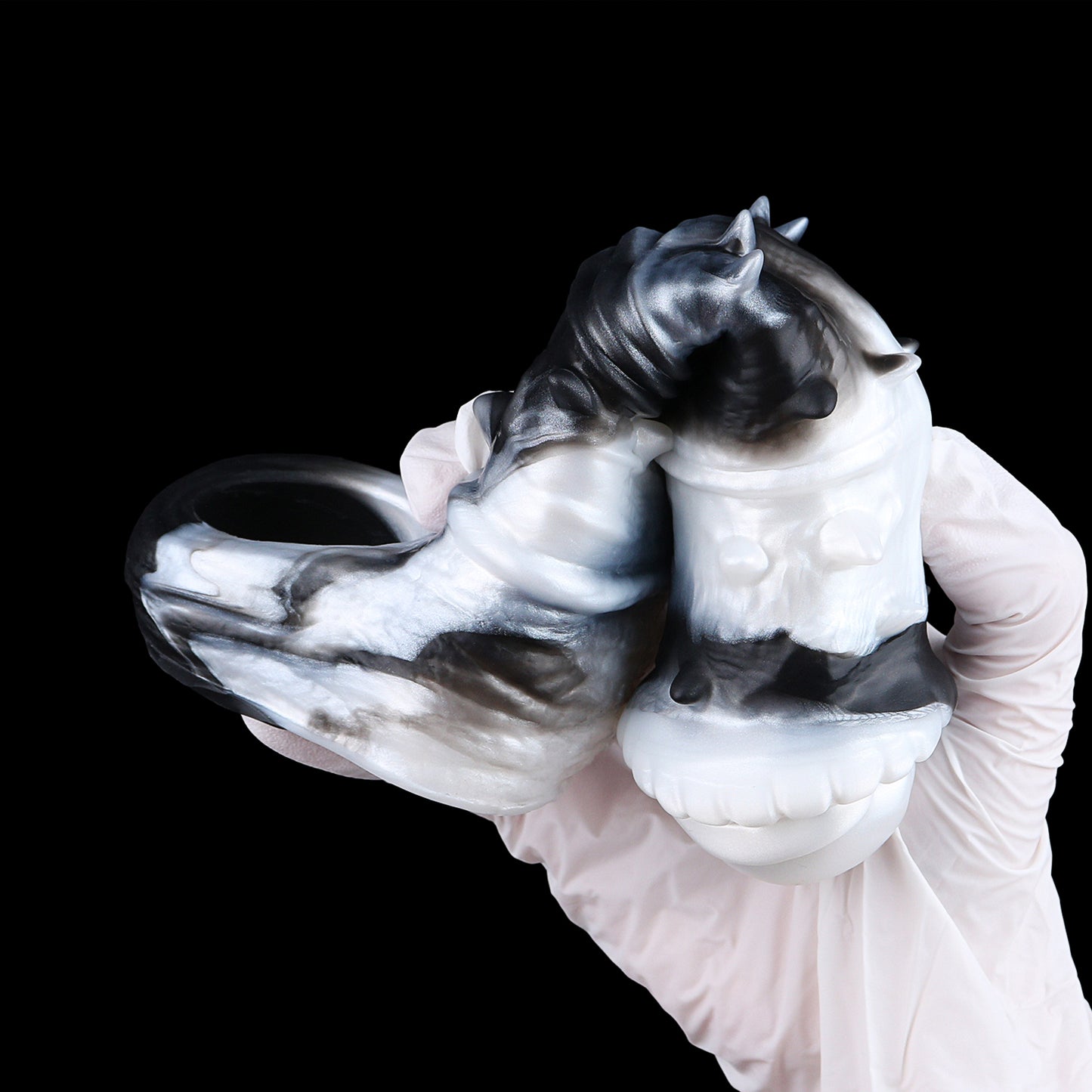 Realistischer Penis Sleeve im Pferde-Design – Dehnbare Silikon Penis-Hülle mit Noppen, Hoden-Schlaufe & 10 Vibrationsmodi für Paare
