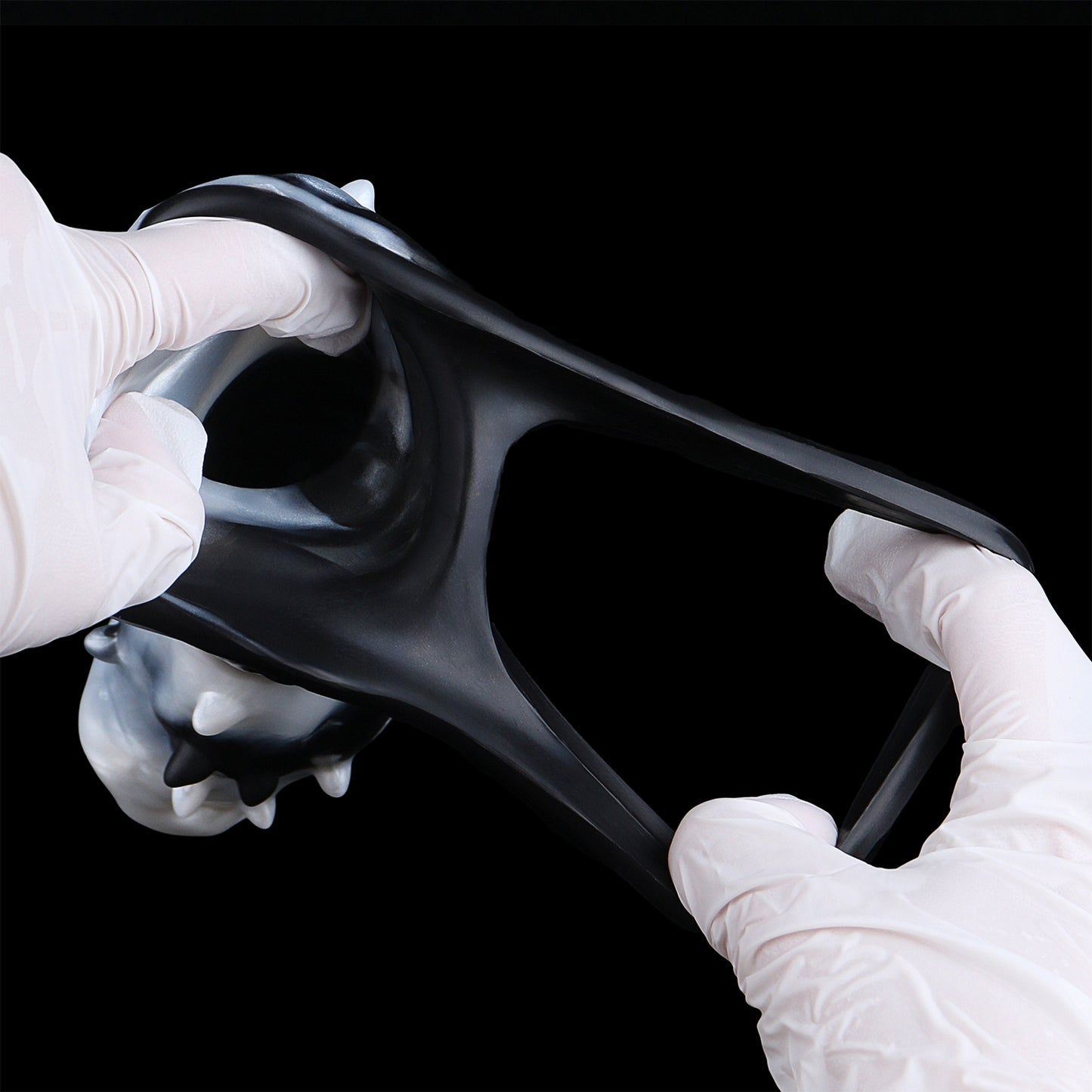 Alpha Wolf Penis Sleeve in Dark-Marble Optik: Vibrierende Verlängerungshülle mit Spikes & Delay-Ring