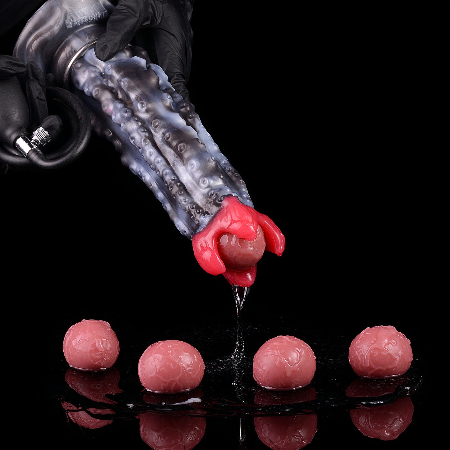 Alien-Tentakel Ovipositor: Phallischer Fantasy-Eiablageapparat in Schwarz-Meliert mit Pumpe, Eiern & Saugfuß